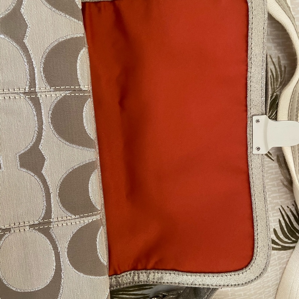 Coach Cross Body - Picture 6 of 7
